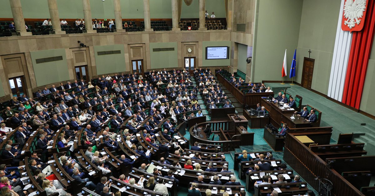 Partia Grzegorza Brauna rośnie w siłę. Najnowszy sondaż partyjny