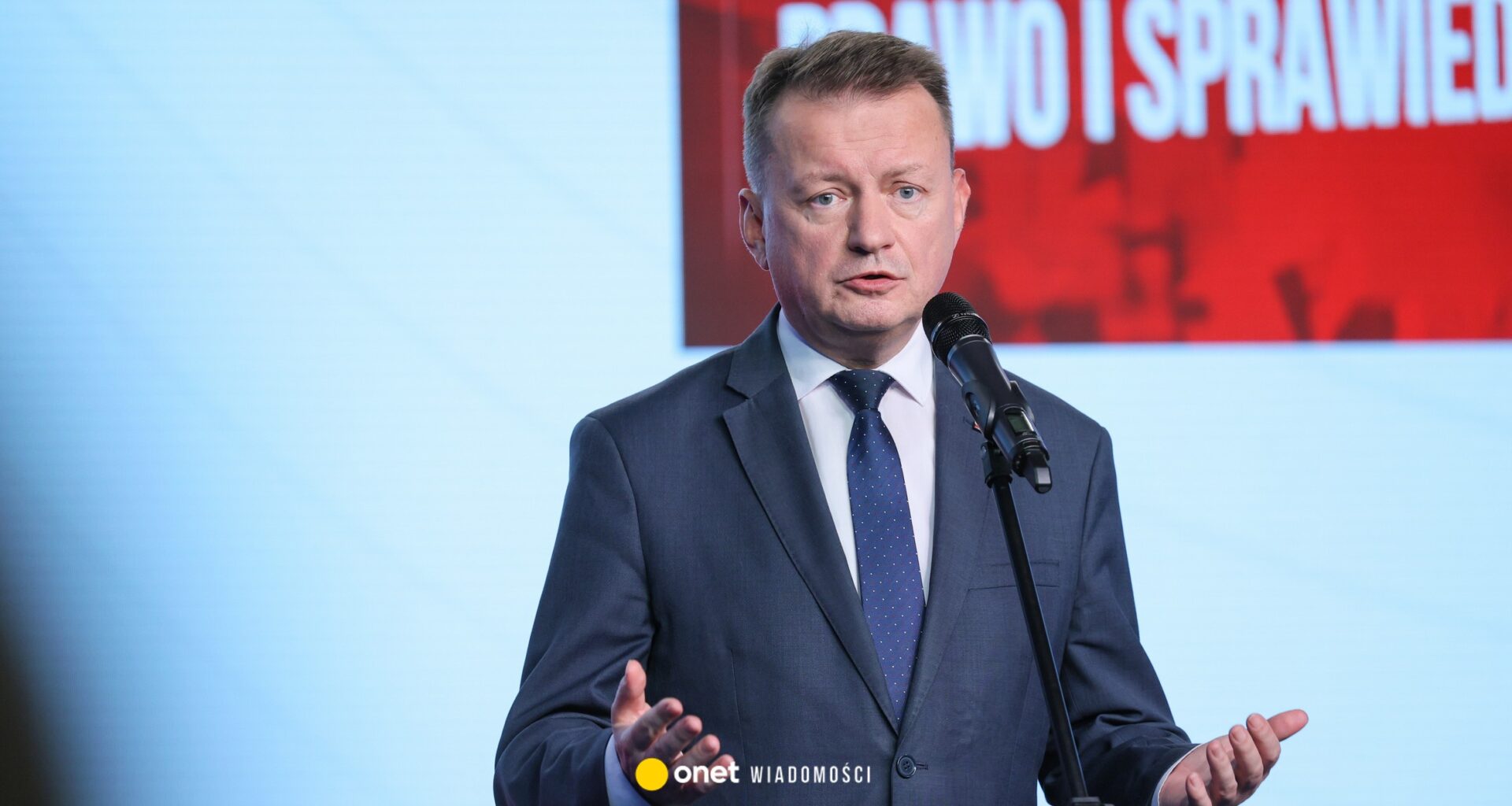 Błaszczak żąda dymisji rzecznika rządu Tuska. Burza po słowach Trumpa
