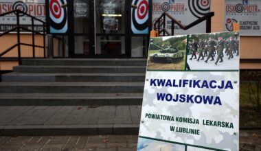 235 tys. osób zniknie z pracy. Zamiast wypłaty – komisja wojskowa - Strefa Biznesu