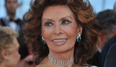 Sophia Loren śmieje się, gdy słyszy o sobie "ikona kina". "Widzę się jako matka z wnukami"