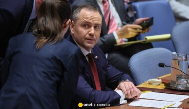 Burza w sprawie snusów Karola Nawrockiego. Szef kancelarii dostał pytanie o odwyk prezydenta