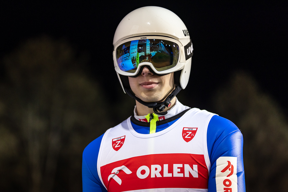 Kacper Tomasiak triumfuje z rekordem skoczni! (WIDEO)