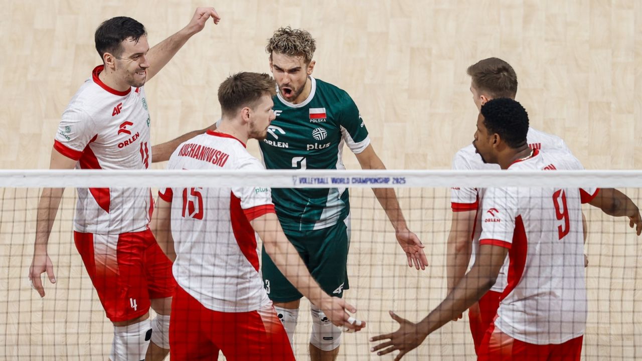 Siatkarze walczą o medal MŚ! Mecz Polska – Czechy [NA ŻYWO] - sport.tvp.pl