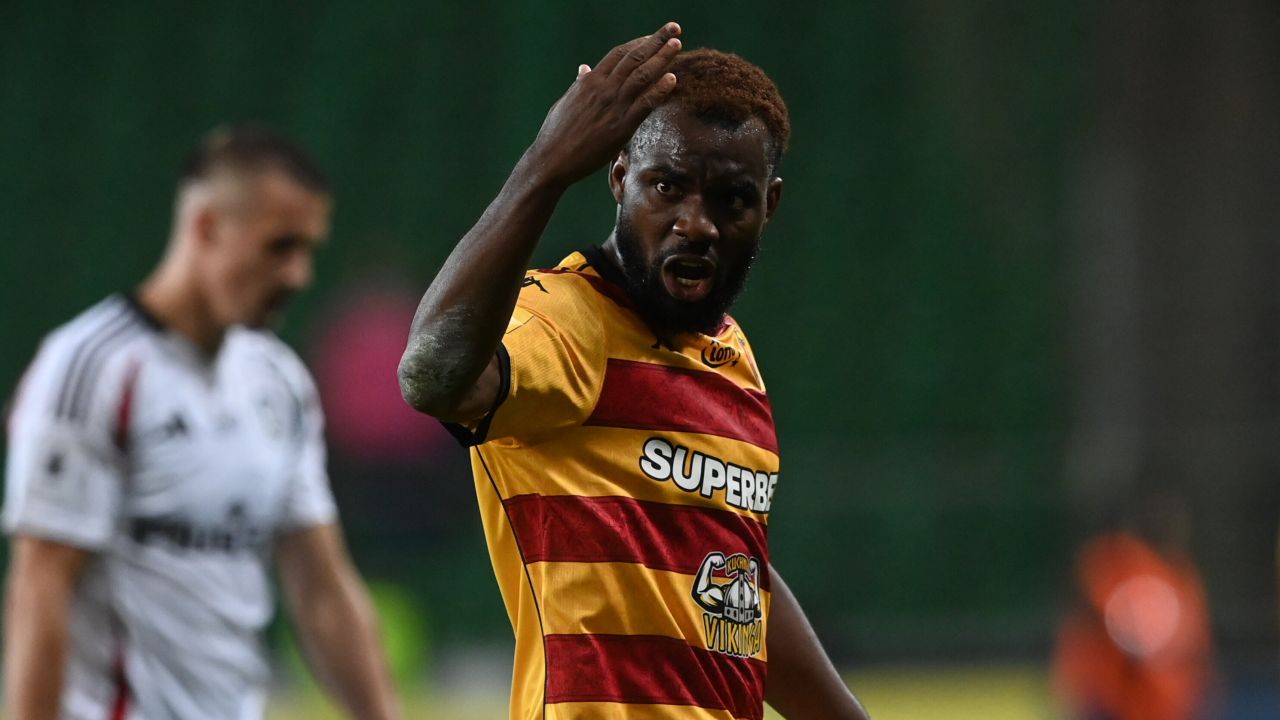 PKO BP Ekstraklasa. Jagiellonia Białystok zareagowała po meczu z Legią Warszawa. Nie dla rasizmu - sport.tvp.pl