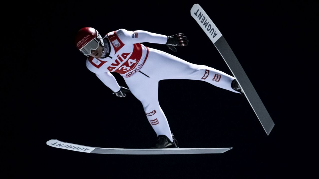 Ryoyu Kobayashi wygrał próbę przedolimpijską, 40-latek na podium - sport.tvp.pl