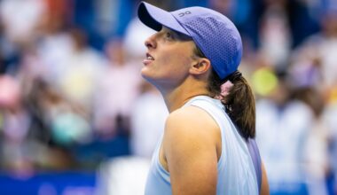 Iga Świątek z awansem do 4. rundy turnieju WTA w Pekinie. Camila Osorio skreczowała po pierwszym secie - sport.tvp.pl