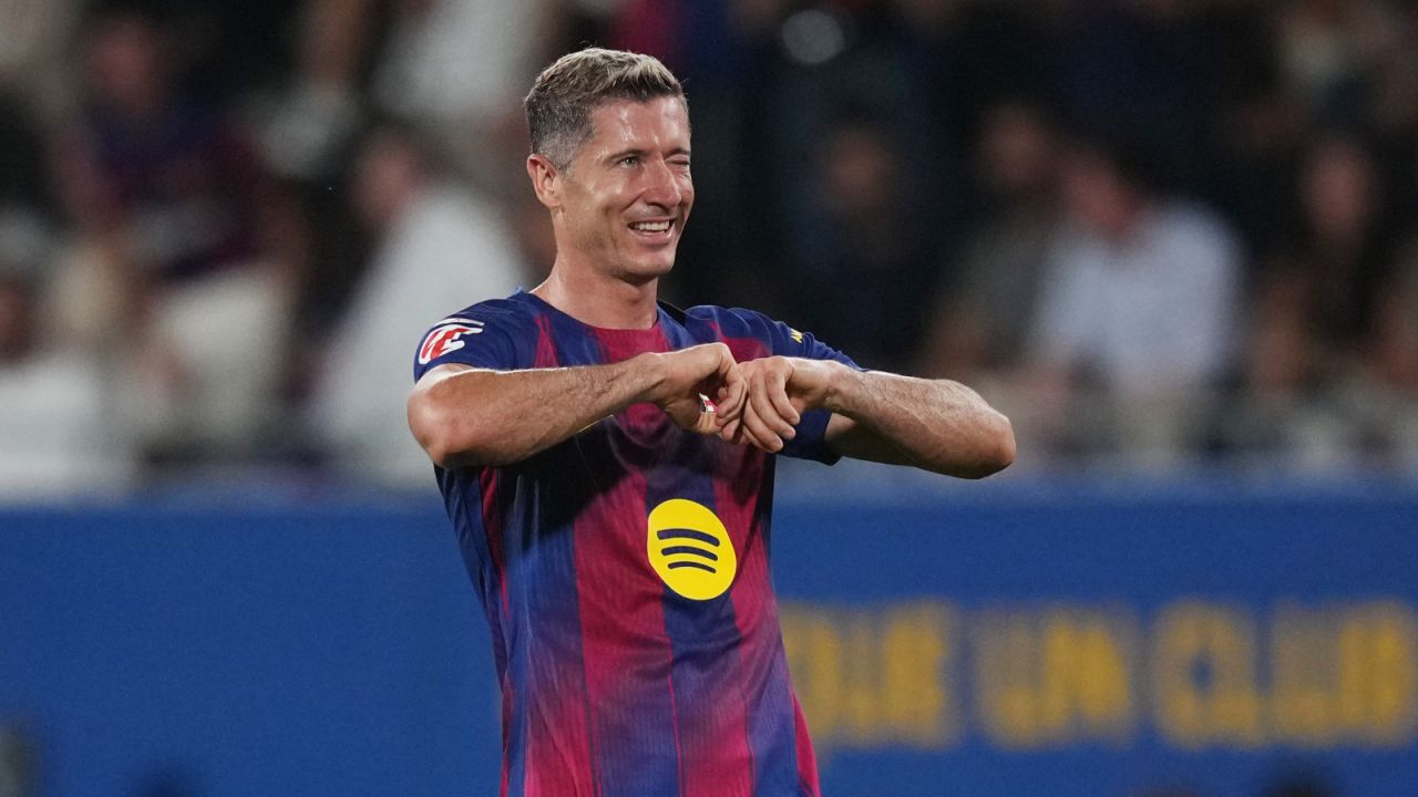 Robert Lewandowski liderem wśród nominowanych do Złotej Piłki. W tej statystyce Polak nie ma sobie równych - sport.tvp.pl