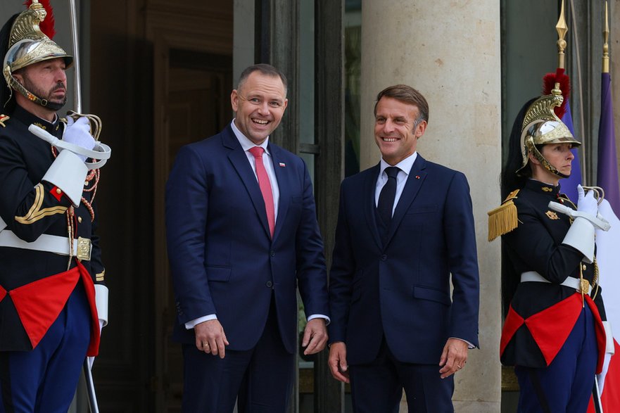 Karol Nawrocki, Emmanuel Macron 
