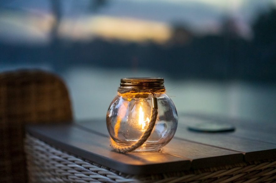 Znicze solarne cieszą się coraz większą popularnością