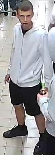 Pilny apel. Policja poszukuje podejrzanych o brutalne pobicie /KRP I - Śródmieście /Policja