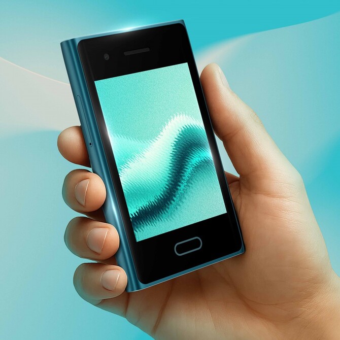 HMD Touch 4G - oto naprawdę miniaturowy smartfon. Ma 3,2-calowy ekran i wygląda jak... 10-letnia Nokia Asha [2]