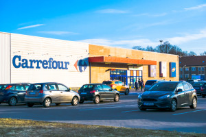 28 lat na polskim rynku. Co dalej z Carrefourem?