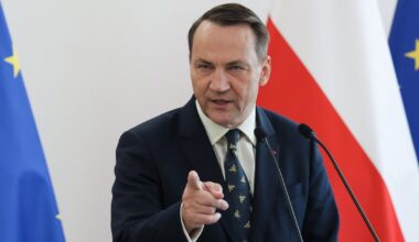 Radosław Sikorski ostro odpowiada szefowi MSZ Węgier. "To się nazywa samoobrona"
