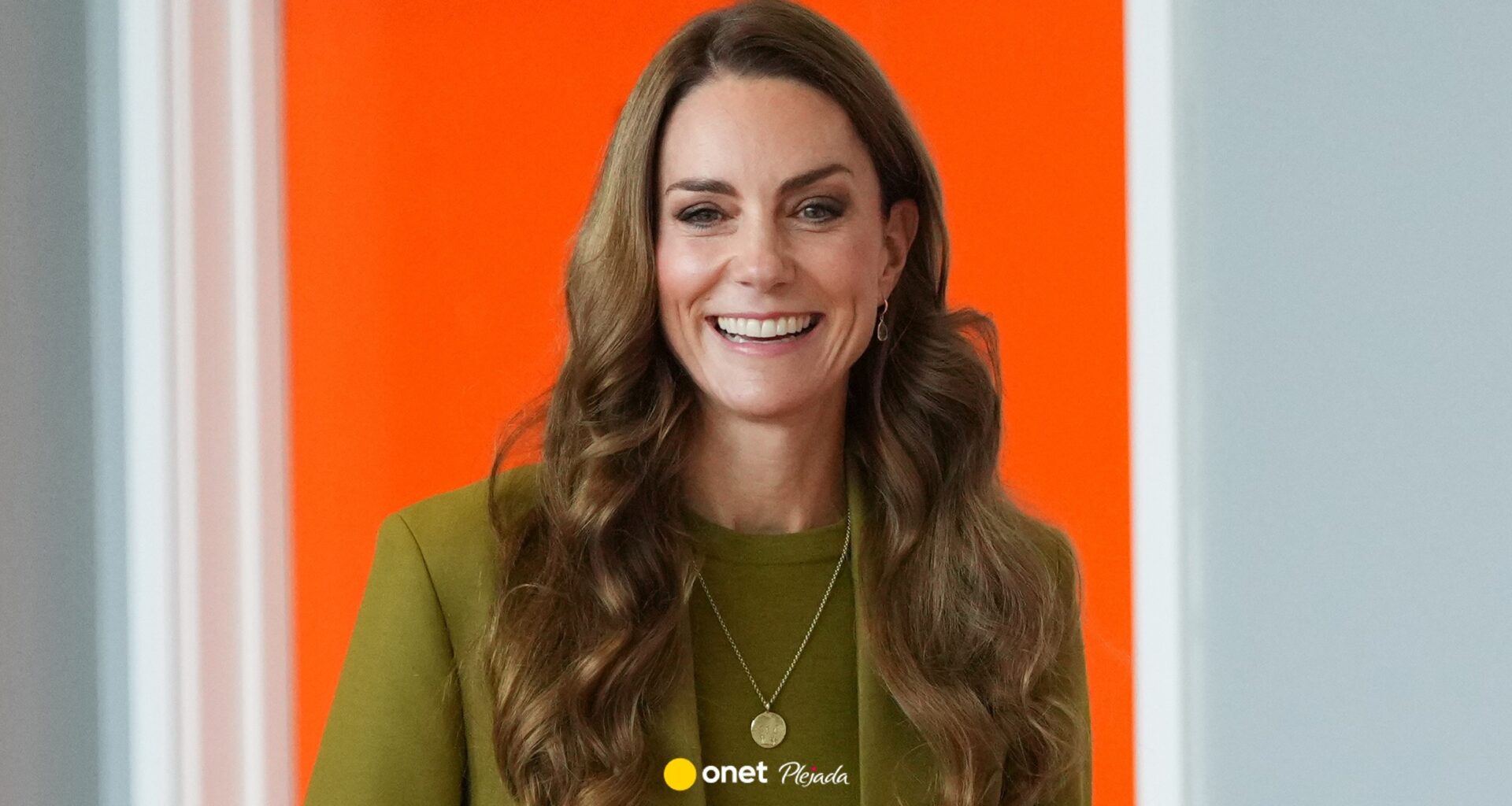 Księżna Kate z wizytą w Oxfordzie. Postawiła na zielony strój od Victorii Beckham