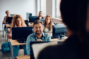 To teraz topowa specjalizacja na rynku pracy. Zarobki sięgają 30 tys. zł na rękę