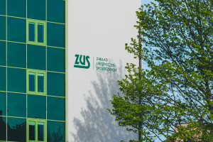 ZUS dopłaca do emerytury. Można dostać prawie 1900 zł co miesiąc