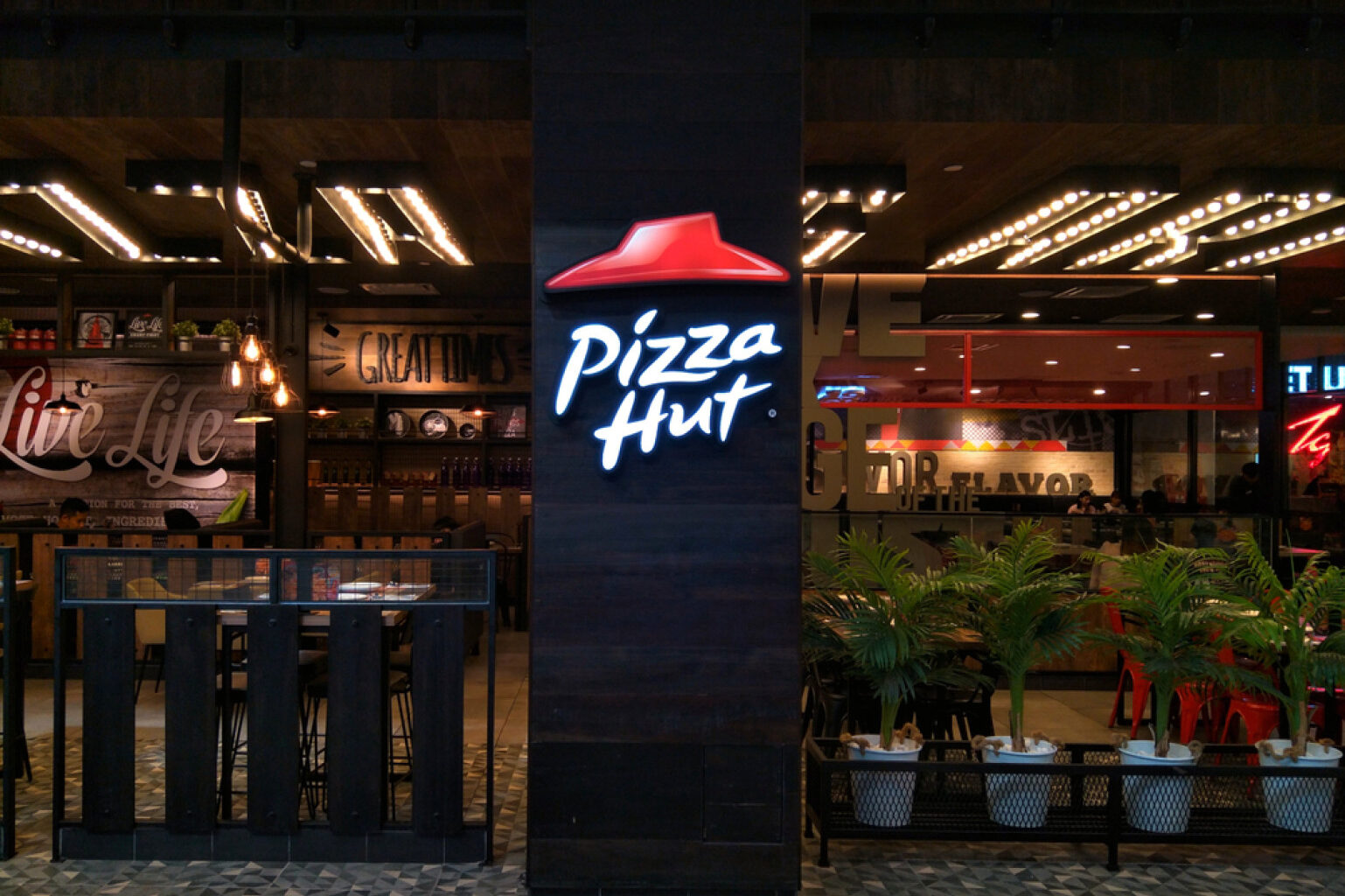 Pizza Hut zamyka restauracje. Ponad 1200 osób bez pracy