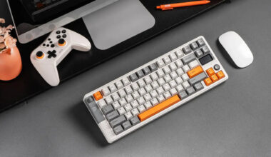 Epomaker RT85 - klawiatura mechaniczna z ekranem i gałką analogową. RGB, Hot Swap i dwa przełączniki do wyboru [1]