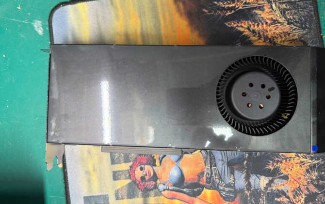 W Chinach dostępny jest GeForce RTX 4080 SUPER z 32 GB pamięci GDDR6X. To ciekawa alternatywa dla profesjonalnych układów [2]