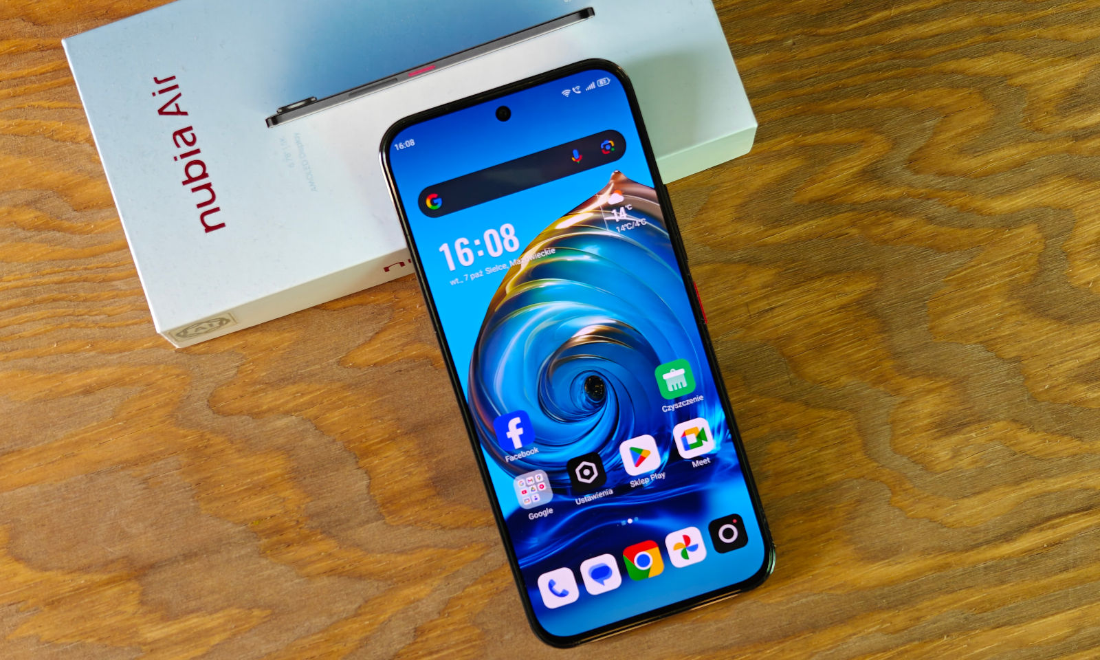 Ultrapłaska Nubia Air 5G w promocji na start. Rusza przedsprzedaż