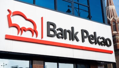 Bank Pekao: Zbliż dowód do telefonu i zadzieje się magia