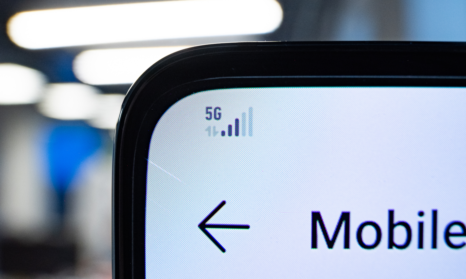 Widzisz ikonkę 5G w telefonie? Nie ciesz się, to wciąż może być LTE