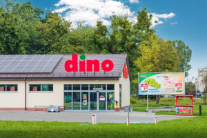 Dino staje w szranki o portfele rodziców. Czy Biedronka ma powód do obaw?
