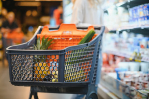 Czy sklepy są otwarte w niedzielę 19 października?