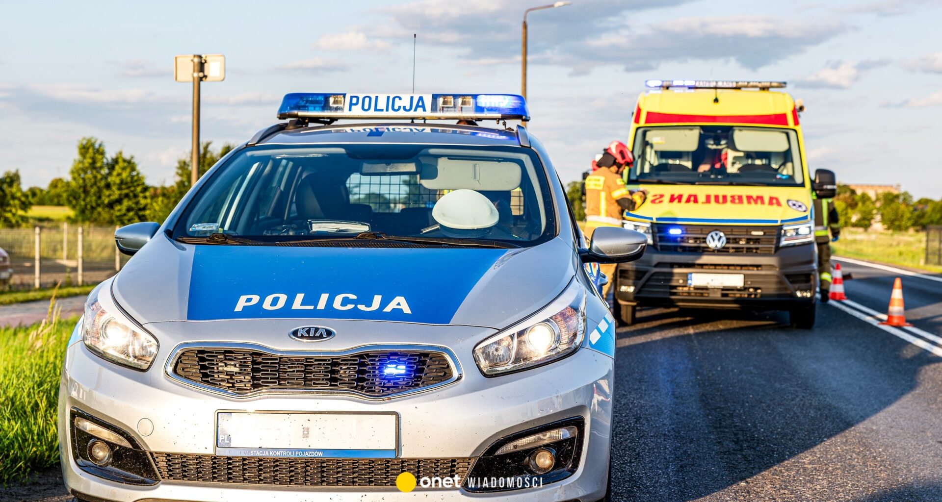 Tragedia na S5 pod Poznaniem. Nie żyje kierowca. Leżał przy aucie na poboczu