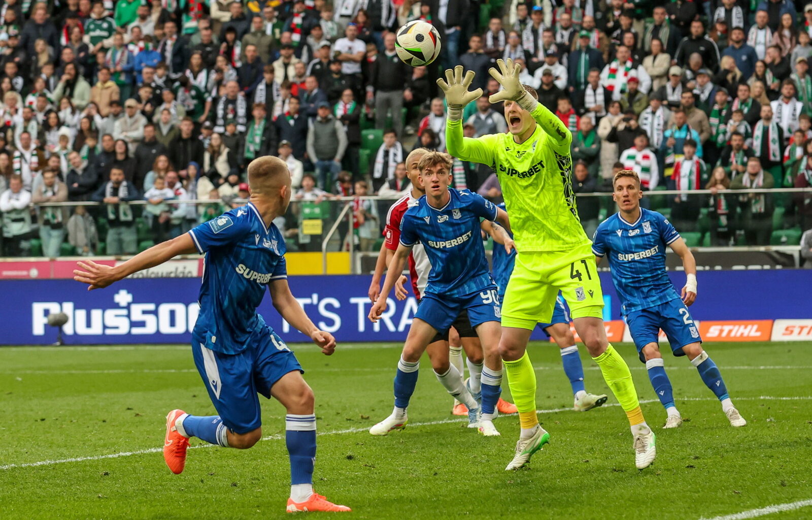 Dawid Dobrasz: Lech ma lepszą ofensywę, ale defensywa jest po stronie Legii