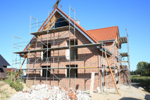 Ograniczenia dla właścicieli działek. Budowa domu już nie taka pewna