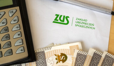 Seniorzy dostaną list z ZUS. Każdy emeryt odczuje zmianę w portfelu