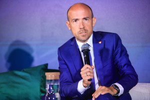 Cele klimatyczne zderzają się z rzeczywistością. Dziś dla gospodarki liczą się ceny energii