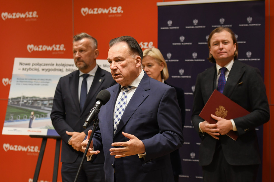 Nowa linia kolejowa połączy Modlin z lotniskiem. Pierwsze pociągi w 2029 roku Pociągi pojadą prosto na lotnisko. Budują całkiem nową linię kolejową