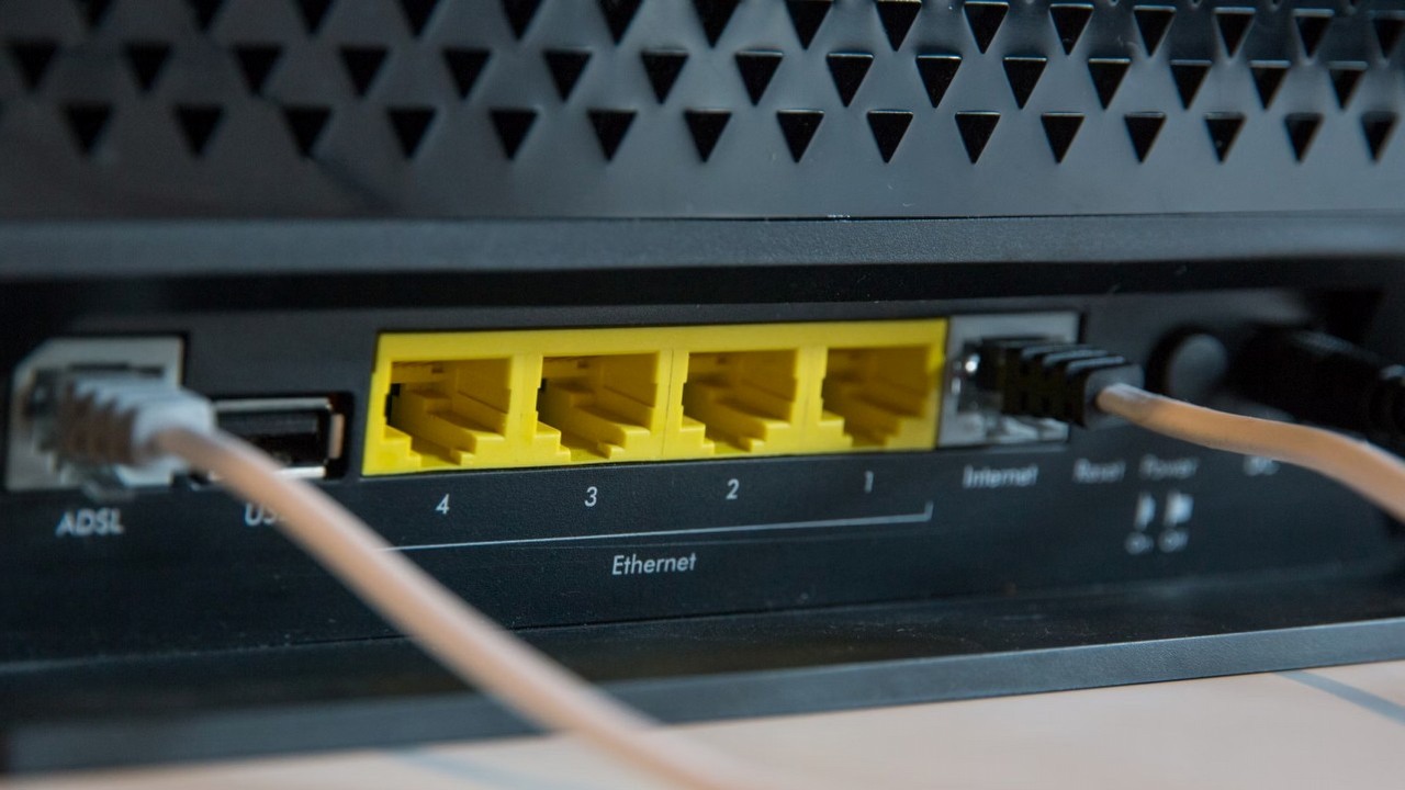 Średnia cena Mb/s w każdym kraju świata, uporządkowana na wykresie. Polska na liście ze śmieszną ceną za internet