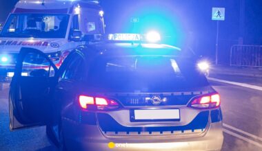 Dramat na Śląsku. Samochód spadł z wiaduktu. Chwilę później nadjechał pociąg