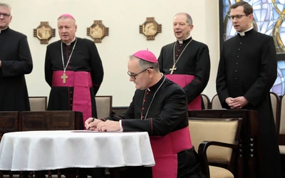 Abp Przybylski kanonicznie objął rządy w archidiecezji katowickiej, cz. 1