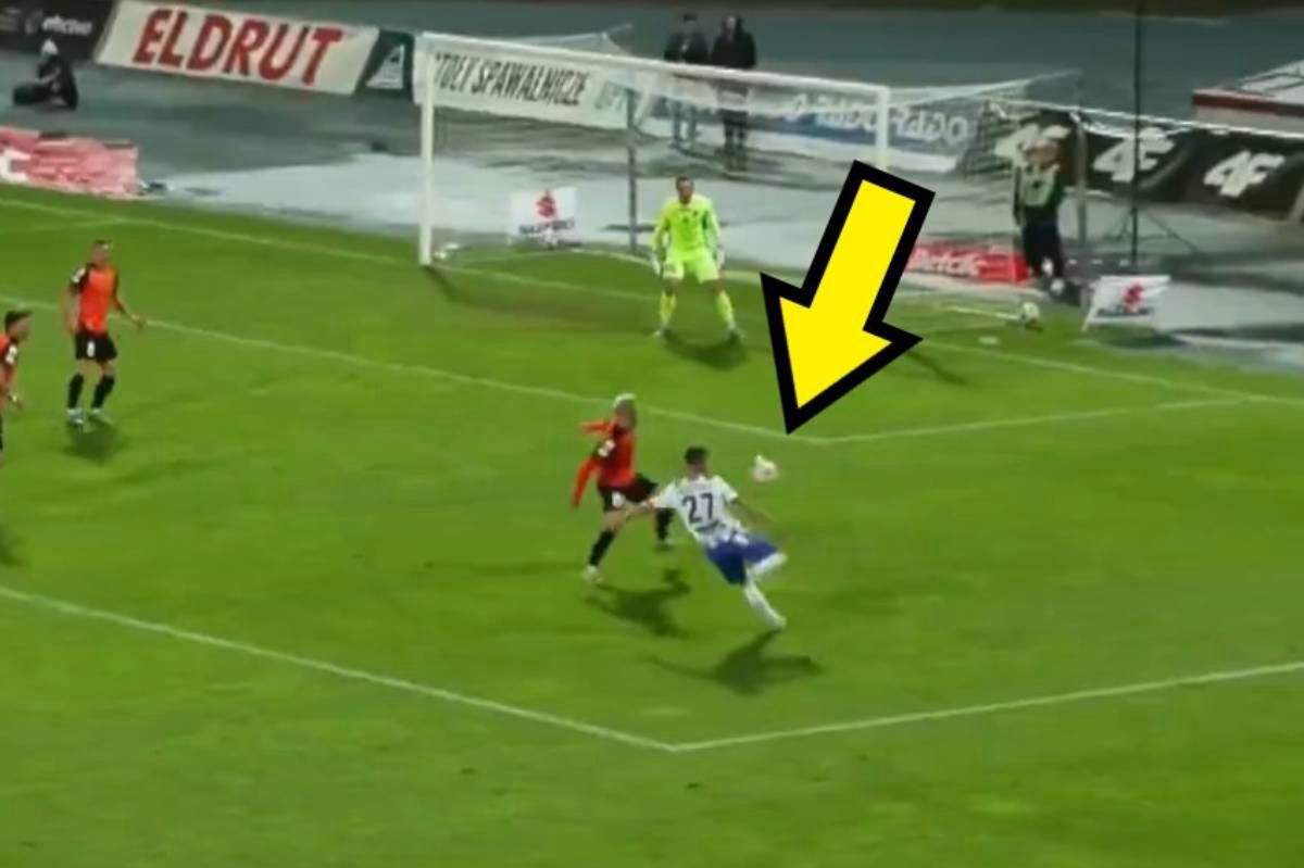 Kapitalny gol w Polsce. Grali w osłabieniu i nagle taki wolej [WIDEO] - SportoweFakty