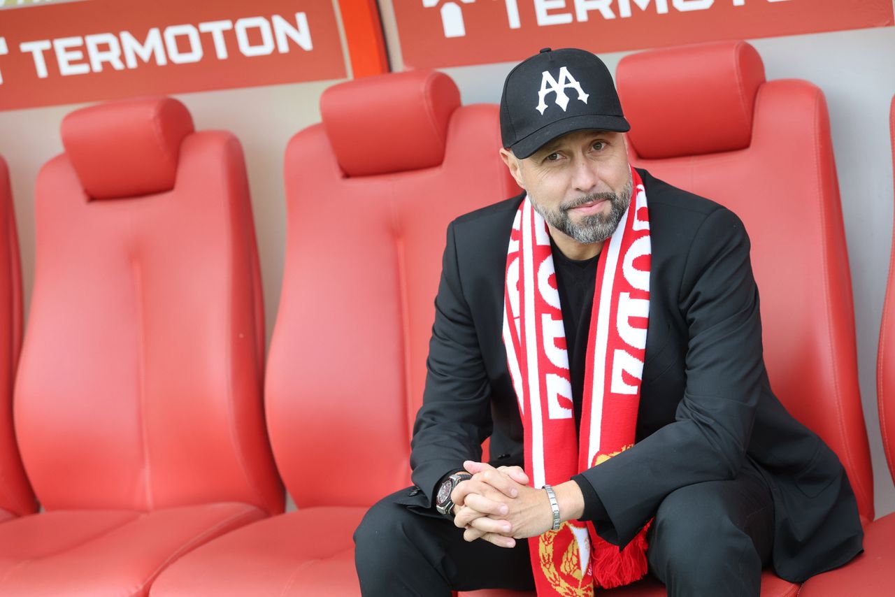 Nowy trener poprowadzi Widzew po jednym treningu. "Jestem przekonany, że będziemy gotowi"