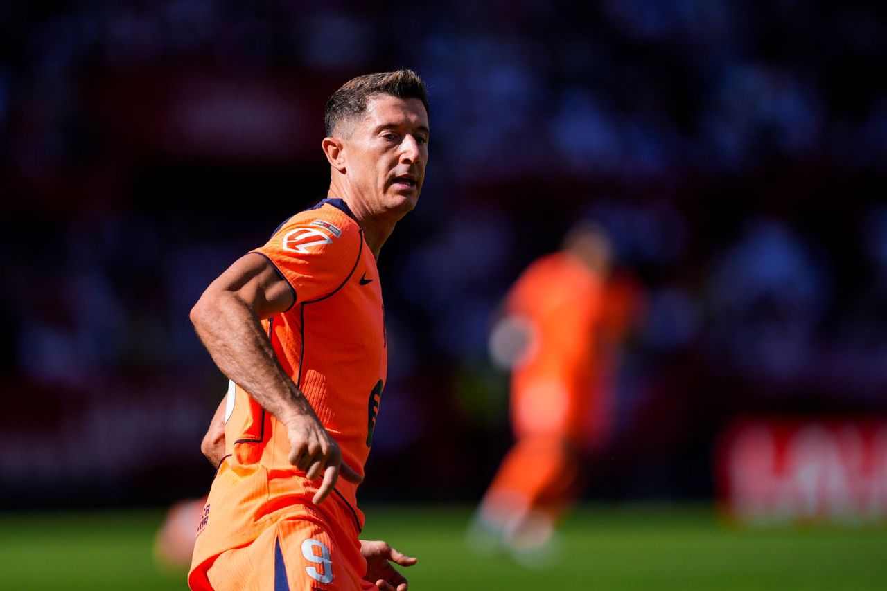 To może być następca Lewandowskiego. "Frustracja przybliża go do Barcelony"