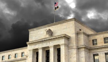 Fed ściął stopy i zapowiada koniec QT