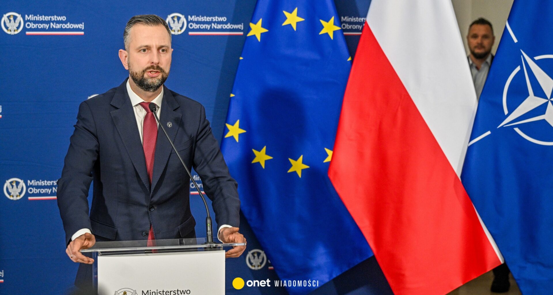 Szef MON oburzony słowami posła KO. "Oczekuję przeprosin"