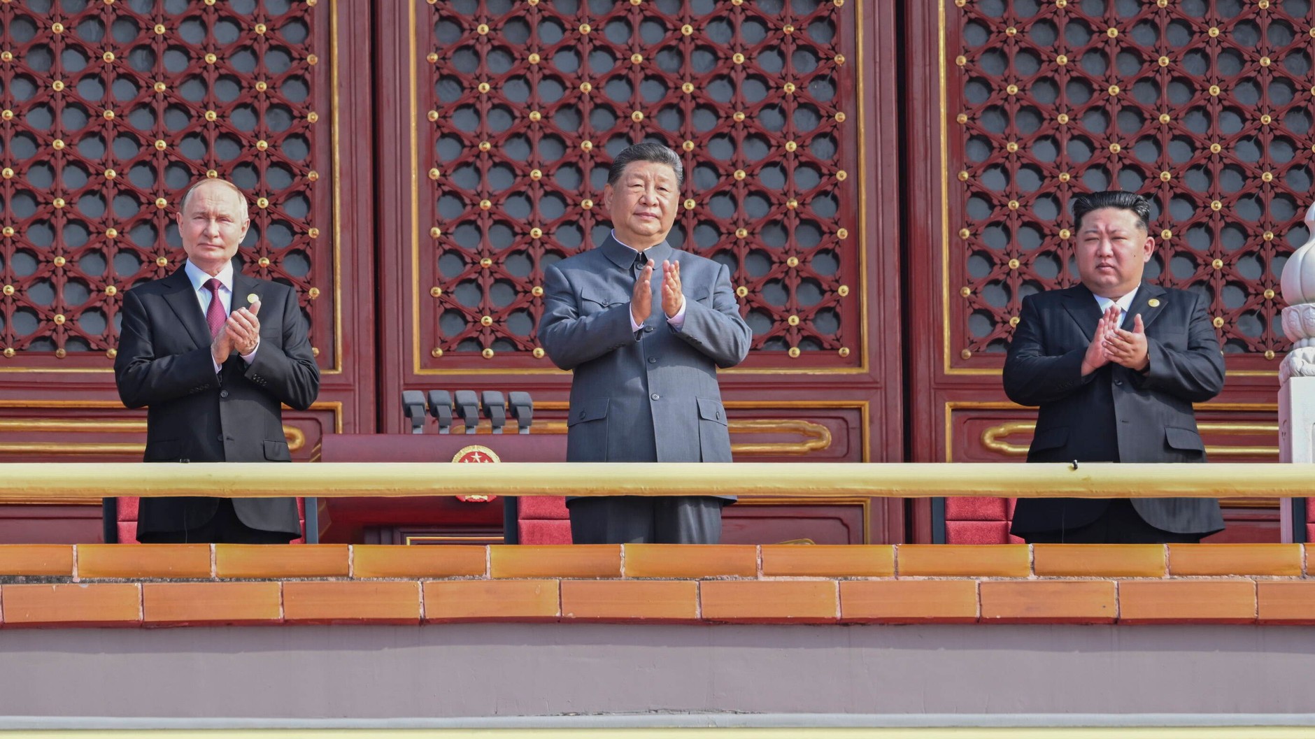Władimir Putin, Xi Jinping i Kim Jong Un podczas parady wojskowej. Pekin, 3 września 2025 r.