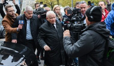 Jarosław Kaczyński przesłuchany. Prokuratura zabrała głos. "Nie pamiętał pewnych okoliczności"