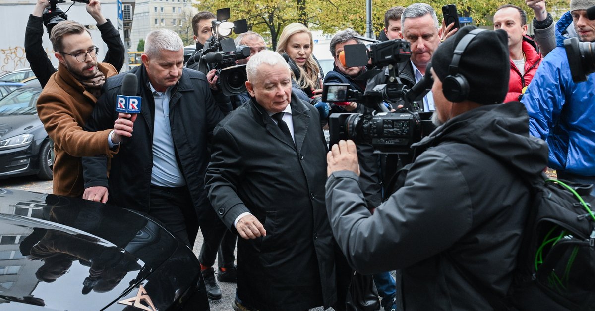 Jarosław Kaczyński przesłuchany. Prokuratura zabrała głos. "Nie pamiętał pewnych okoliczności"