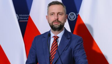 Szef MON: Polska kupuje najnowsze pociski Amraam do samolotów F-35 - Onet