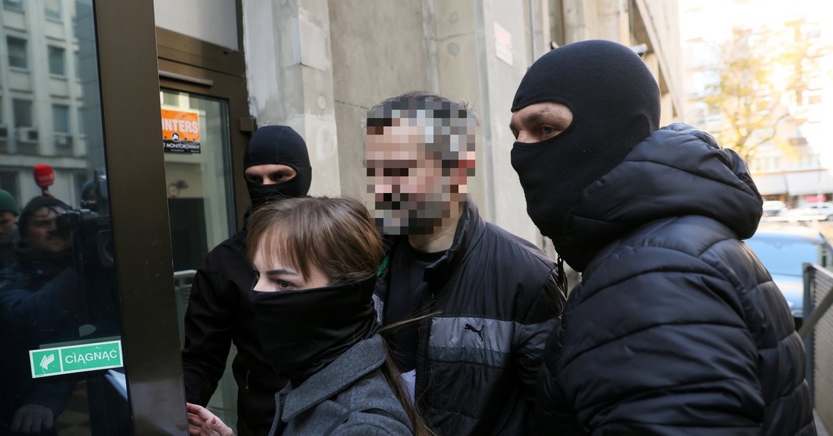 Atak na biuro PO. Wiadomo co podejrzany mówił przed przesłuchaniem - Onet