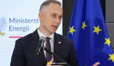 Wulgarny komentarz Cezarego Tomczyka. Wiceszef MON tłumaczy