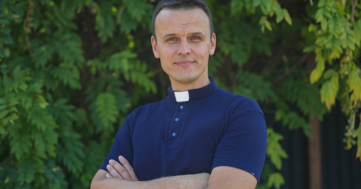 Założył konto na platformie 18+. "Żaden ksiądz tego nie zrobił"