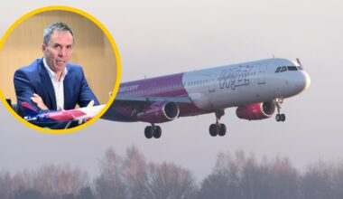 Prezes Wizz Air József Váradi (w kółku)  nie wyklucza zmian w polityce bagażową linii lotniczej